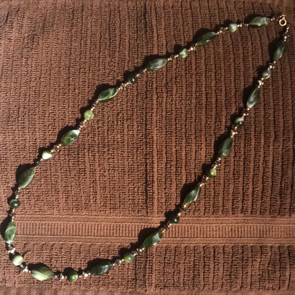 Green Stone  and Gold Tone Necklace